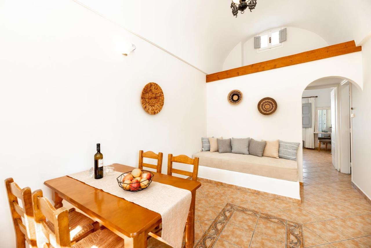 Villa By Hotel Thira Fira  Bagian luar foto