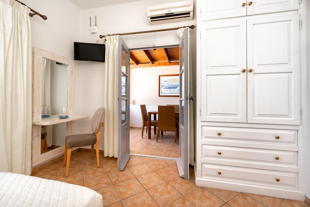 Villa By Hotel Thira Fira  Bagian luar foto