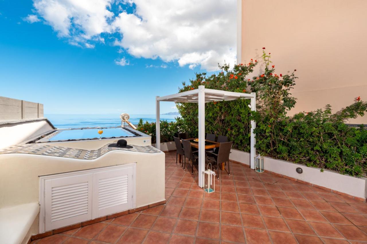 Villa By Hotel Thira Fira  Bagian luar foto