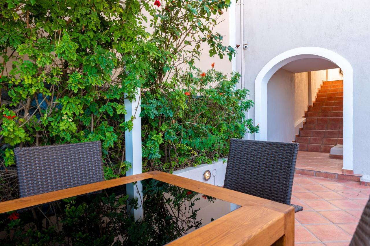 Villa By Hotel Thira Fira  Bagian luar foto