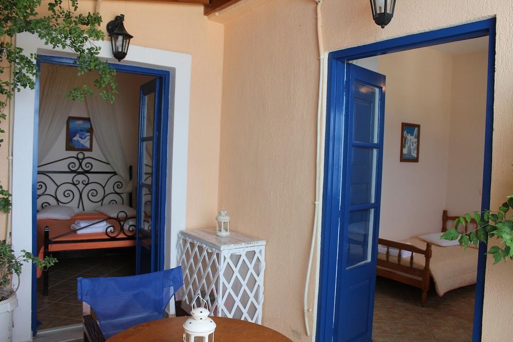 Villa By Hotel Thira Fira  Bagian luar foto